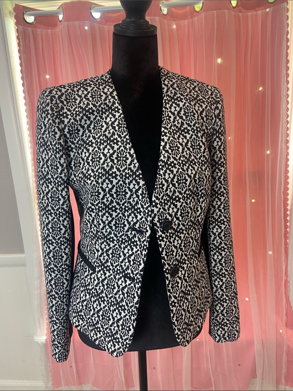 Tahari Black & White Patterned Tailored Blazer size 4